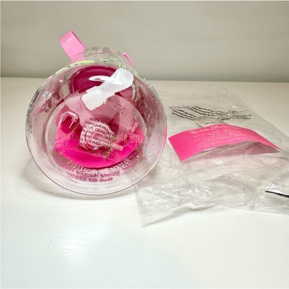 Lilly Pulitzer 1.5 Liter Water Bottle Mandevilla Baby Always Worth It - Picture 7 of 9